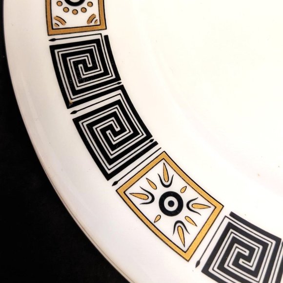 Vintage Wedgwood Salad Plates (Set of 4) - Black and Gold Greek Key Motif - Picture 1 of 3